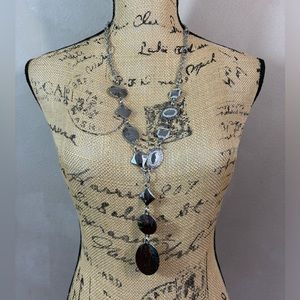 Chico’s Effie long reversible Y necklace